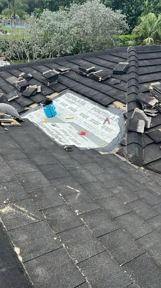 Slide of La Fe Roofing