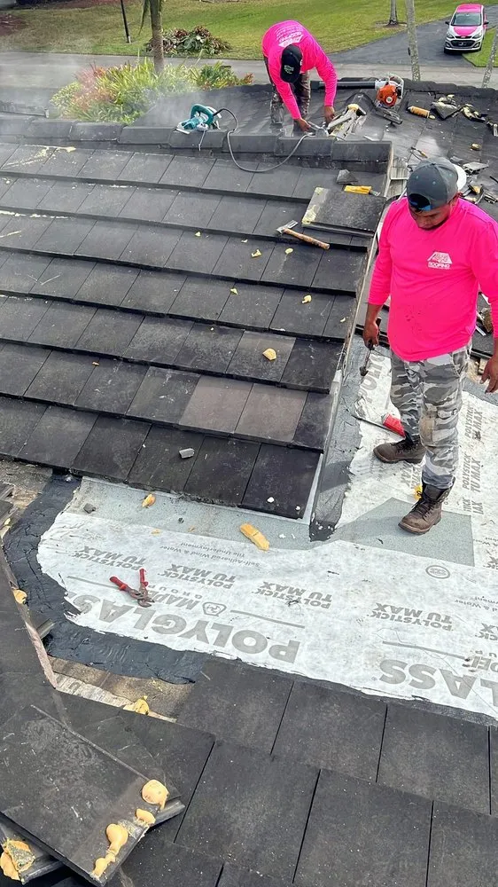 Slide of La Fe Roofing