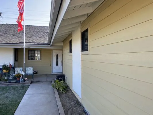 La Habra Construction Logo