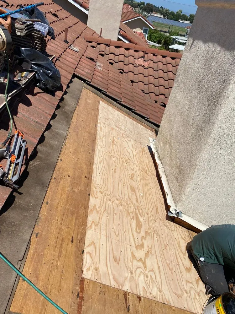 Slide of LA Roof Masters