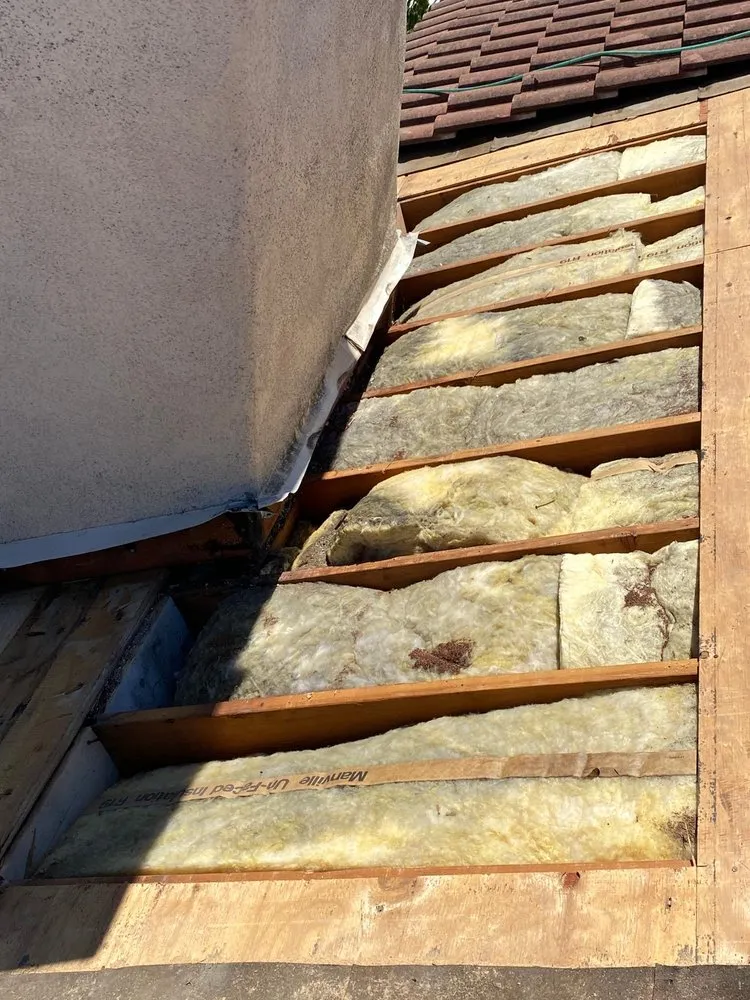 Slide of LA Roof Masters