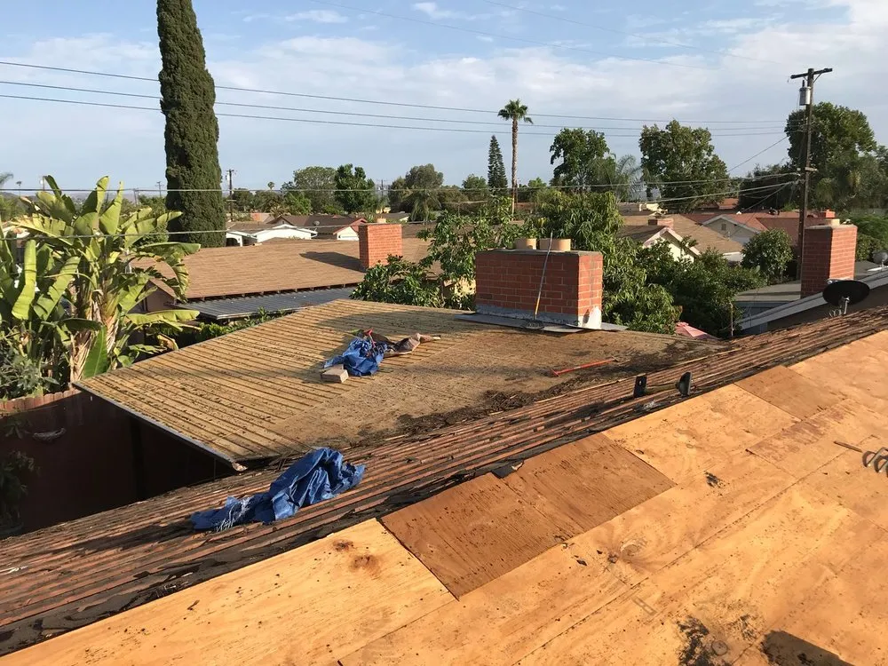 Slide of LA Roofing Services