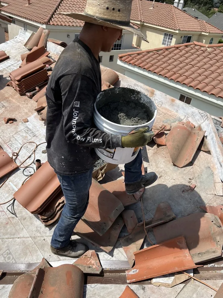 Slide of LA Roofing Services