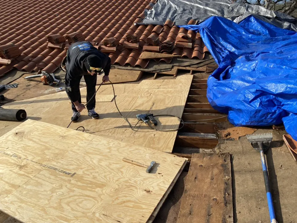 Slide of LaBlanc Carpentry