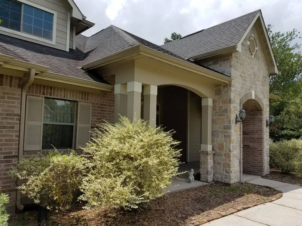 Slide of Laccs Construction Pros