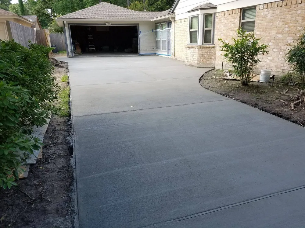 Slide of Laccs Construction Pros