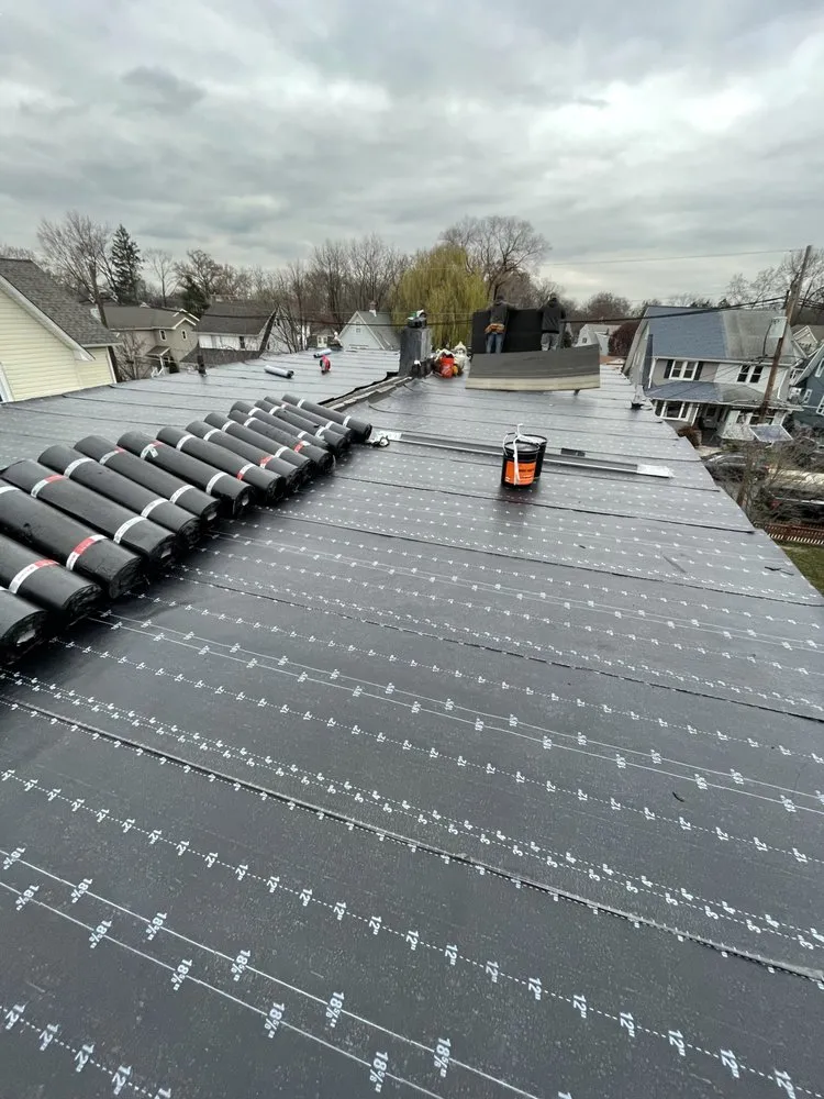 Slide of Lacovara Roofing