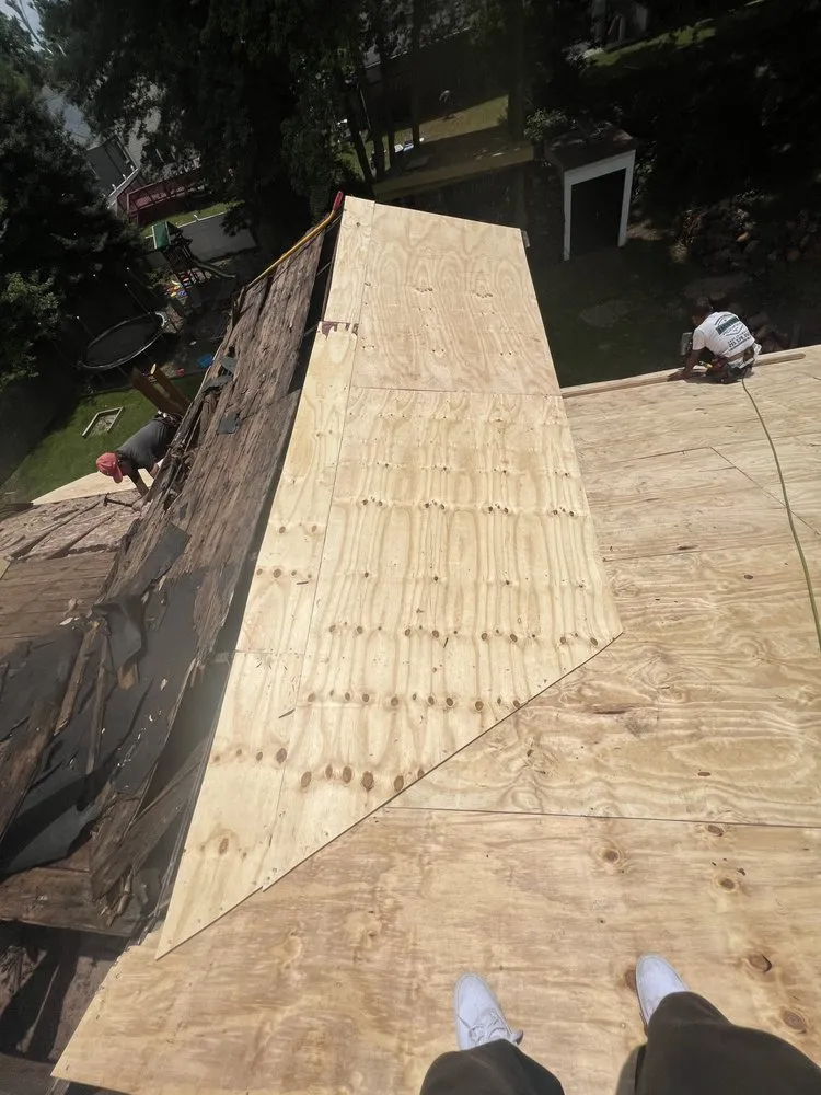 Slide of Lacovara Roofing