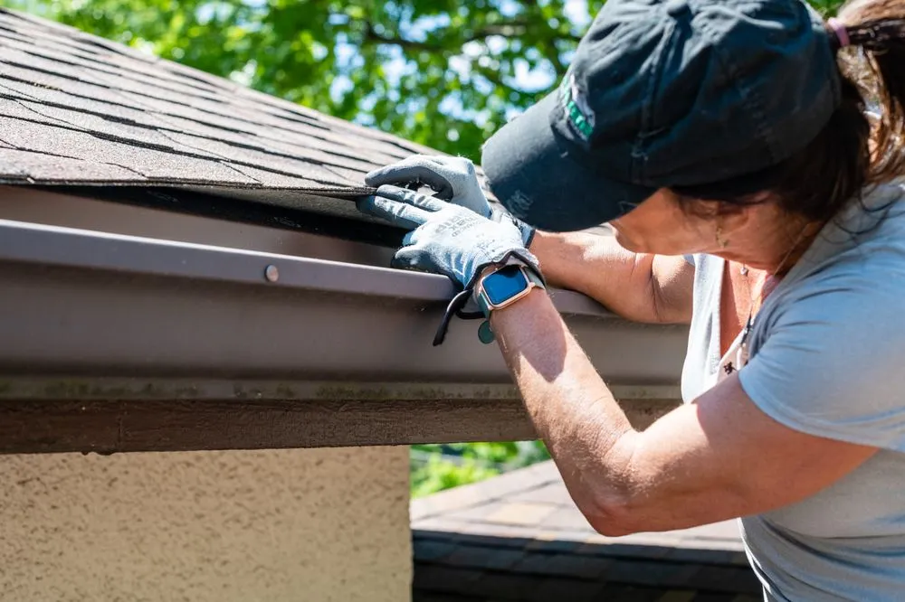 Slide of Lady On The Roof
