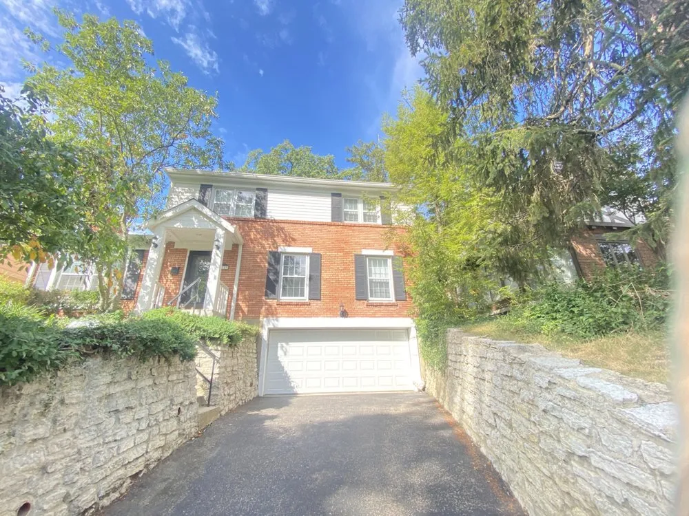 Slide of Lady On The Roof