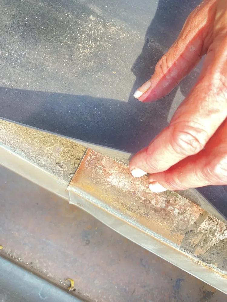 Slide of Lady On The Roof