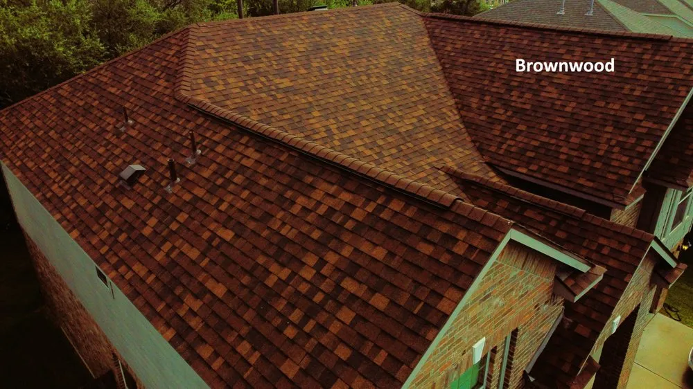 Slide of Lago Roofing & Solar