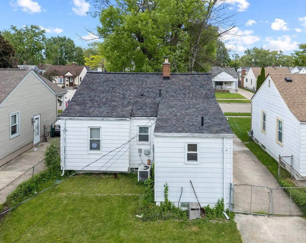 Slide of Lake Effect Exteriors