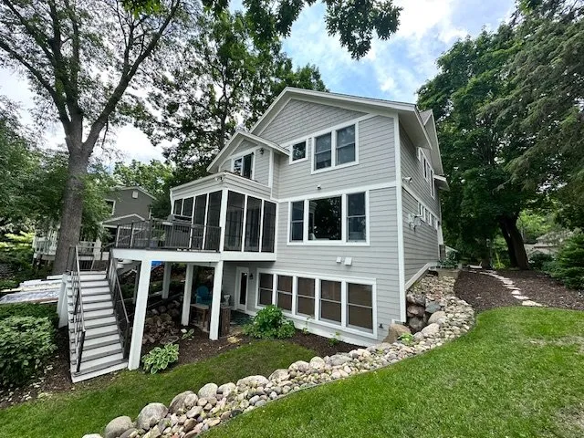 Slide of Lake To Lake Exteriors