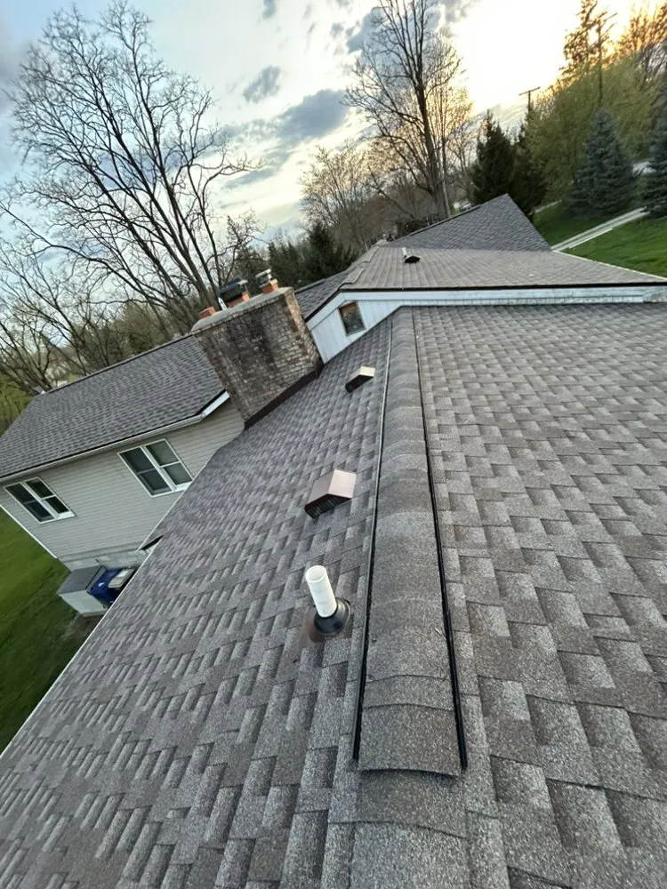 Slide of Lakes Roofing