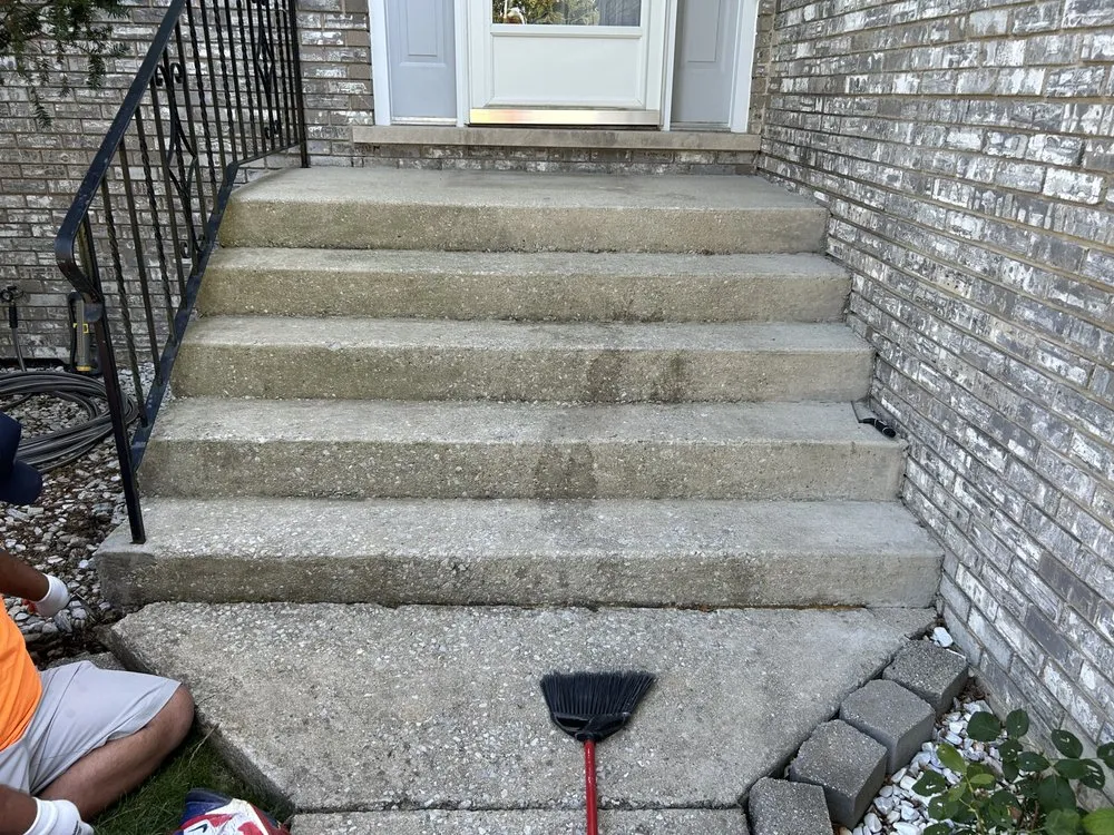 Slide of Lakeside Construction