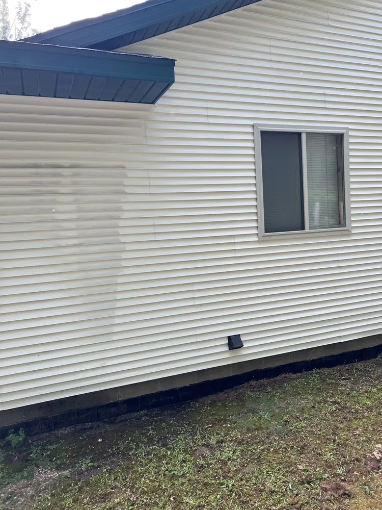 Slide of Lakeside Exterior Cleaners