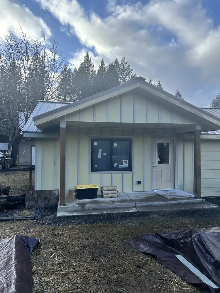 Slide of Lakeside Premium Construction