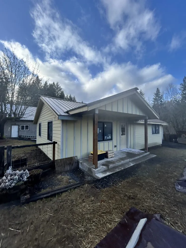 Slide of Lakeside Premium Construction