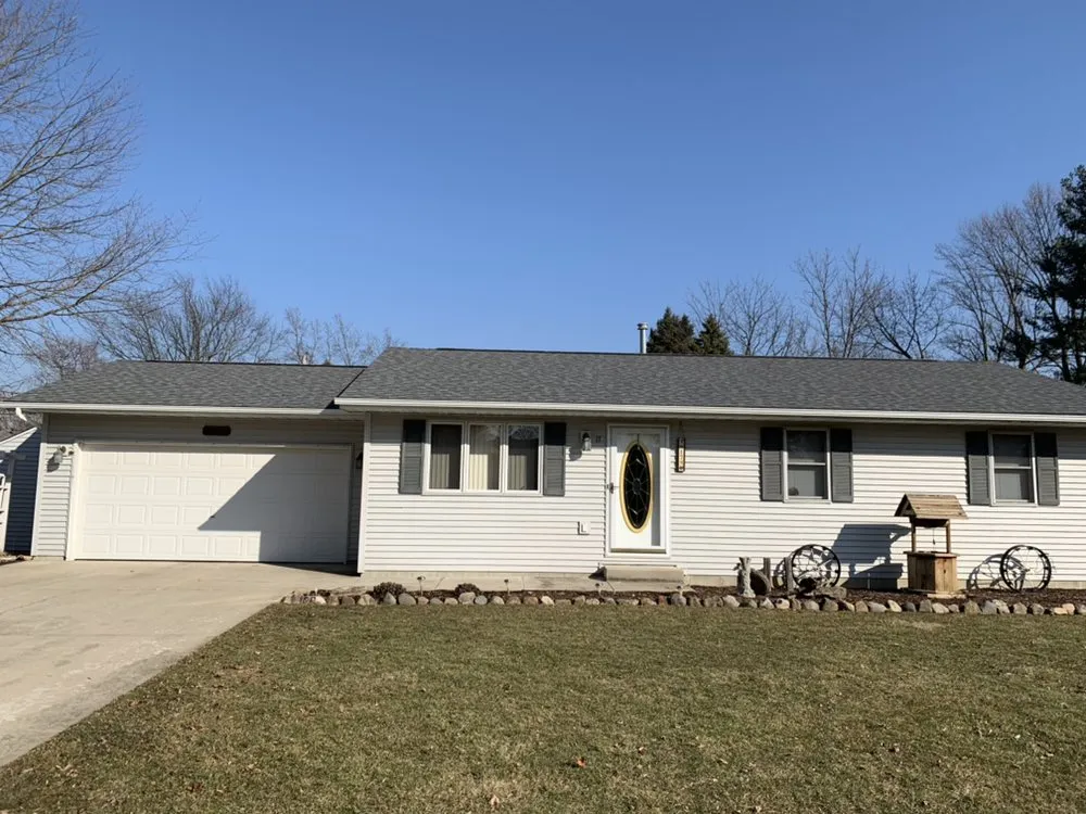 Expert roof installation in Lawrence, MI - Lakeside Renovations