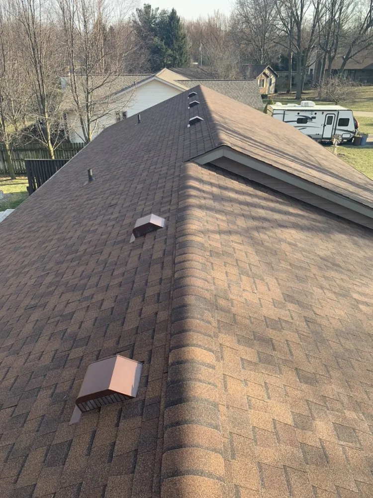 Reliable residential roofing service experts serving Lawrence, MI - Lakeside Renovations