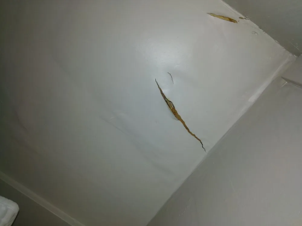 Slide of Lakeside Roofing Company