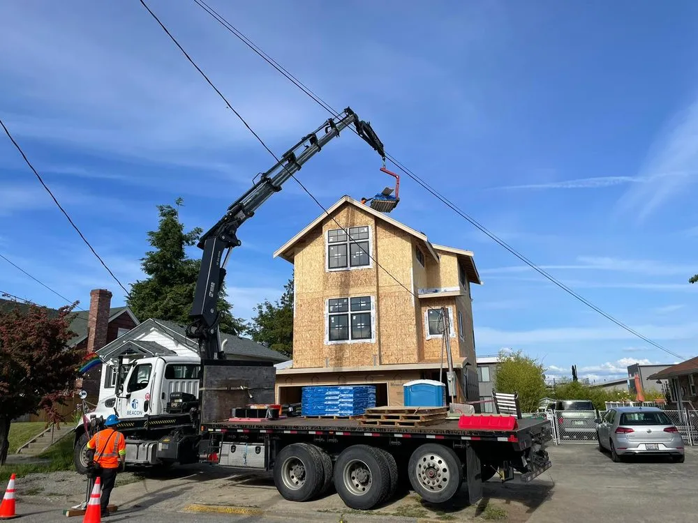 Slide of Lakeside Roofing