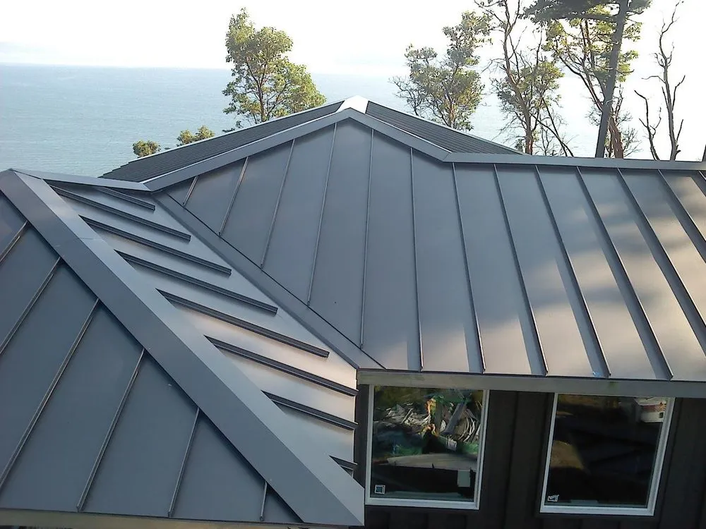 Slide of Lakeside Roofing