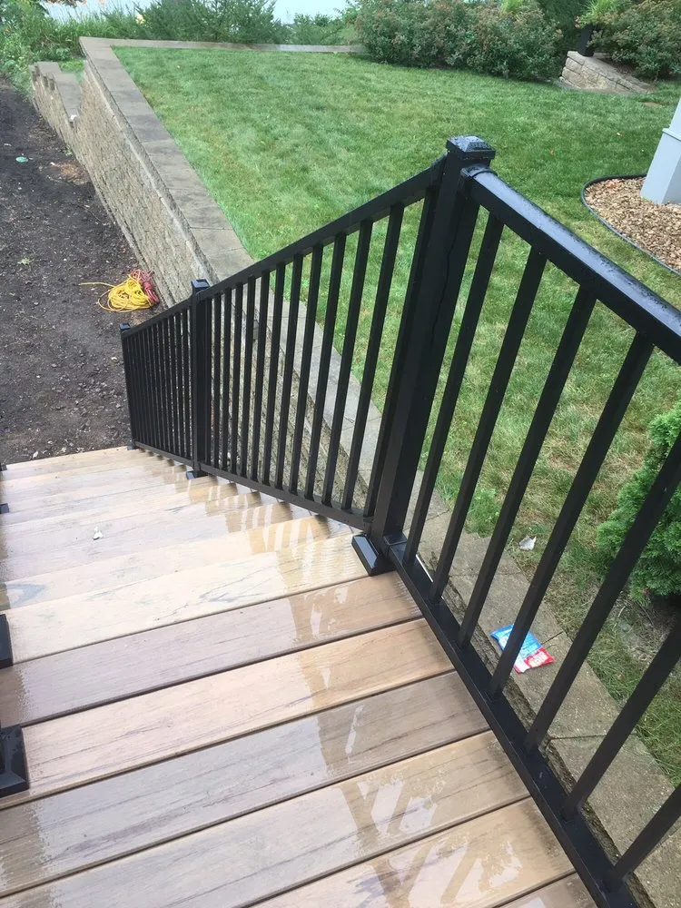 Slide of Lakestar Contractors