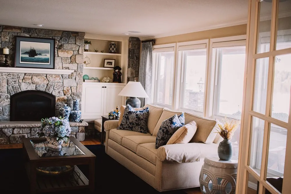 Slide of Lakeview Contractors