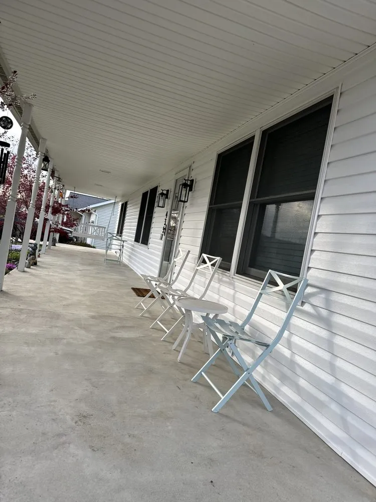 Slide of Lakeview Roofing