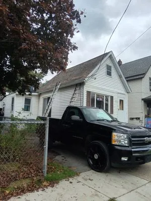 LAM Contracting and Home Improvement Logo