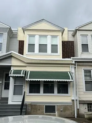 Lamb general contractors Logo