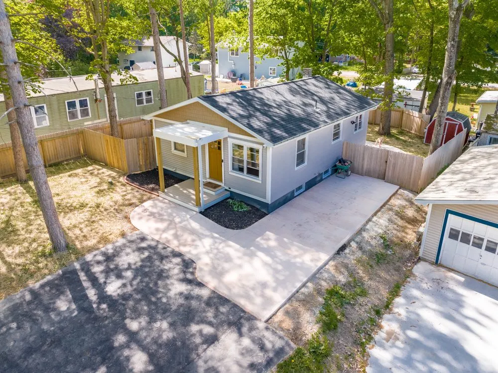 Slide of Lambert Contracting