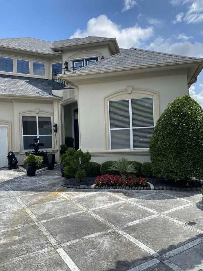 Slide of Lampton Roofing