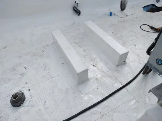 Land Roofing Company Logo