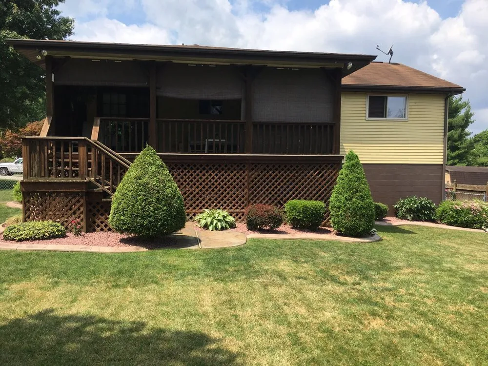 Local residential roofing service for homes in Lynnwood-Pricedale, PA by Landconcepts Landscape And Roofing