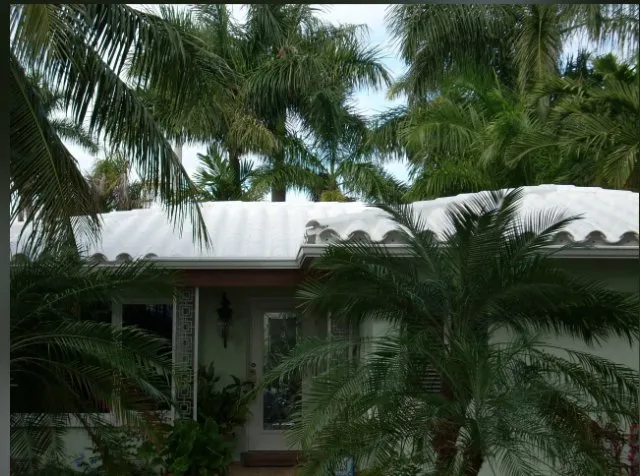 Trusted shingle roofing service experts serving Ft. Lauderdale, FL - Landis Roofing Services