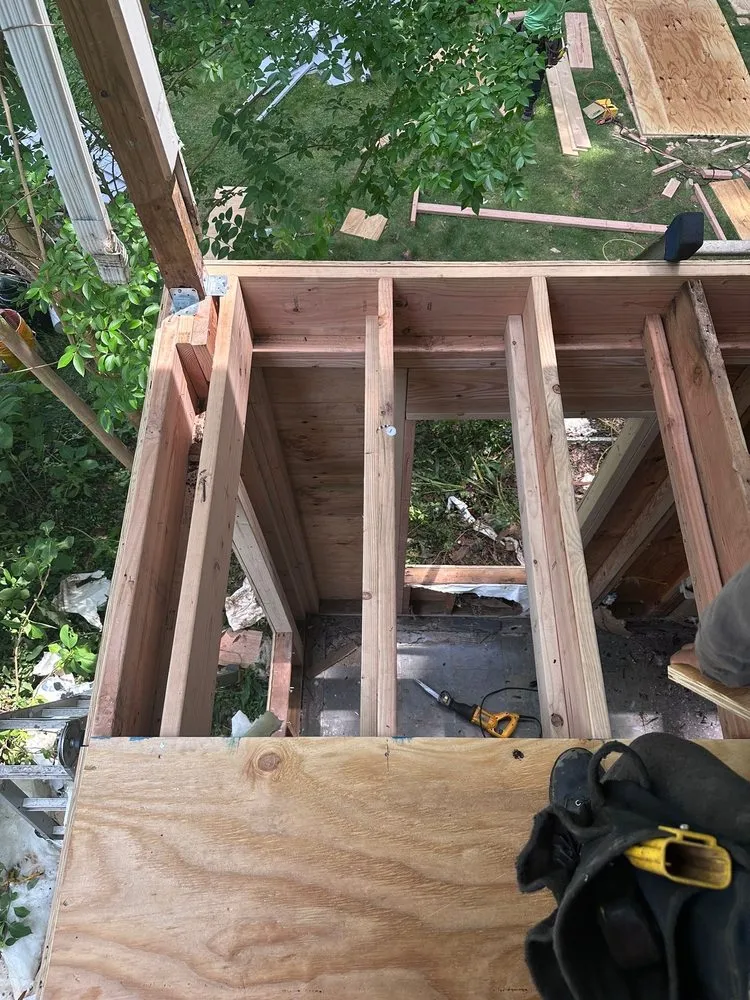 Slide of Landstar Construction