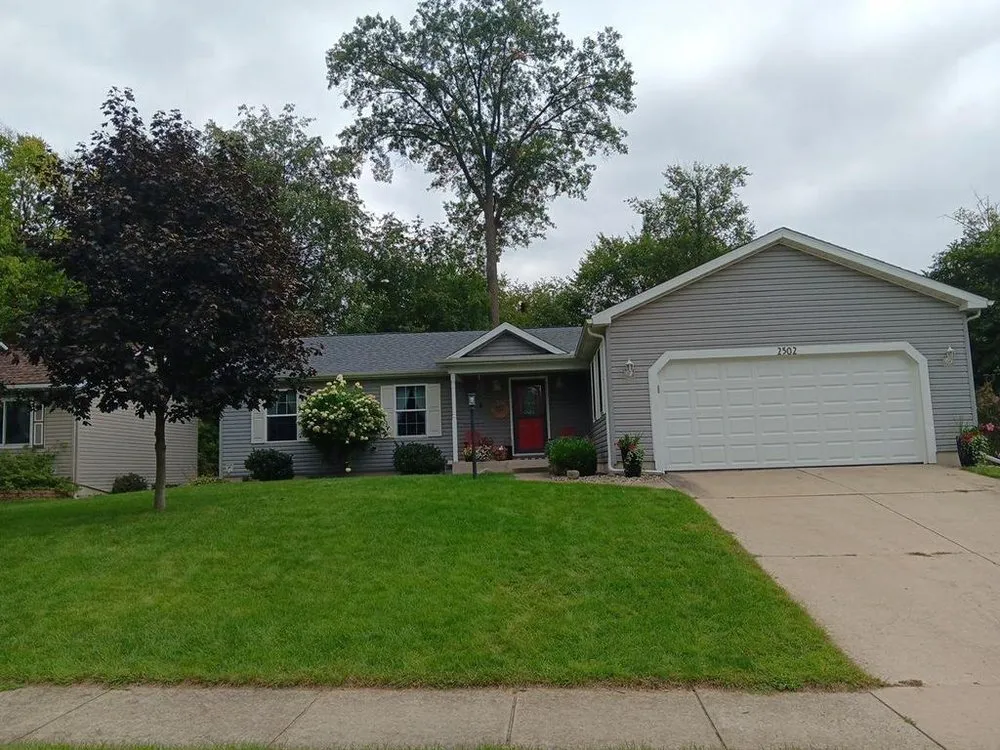 Slide of Lanes Roofing