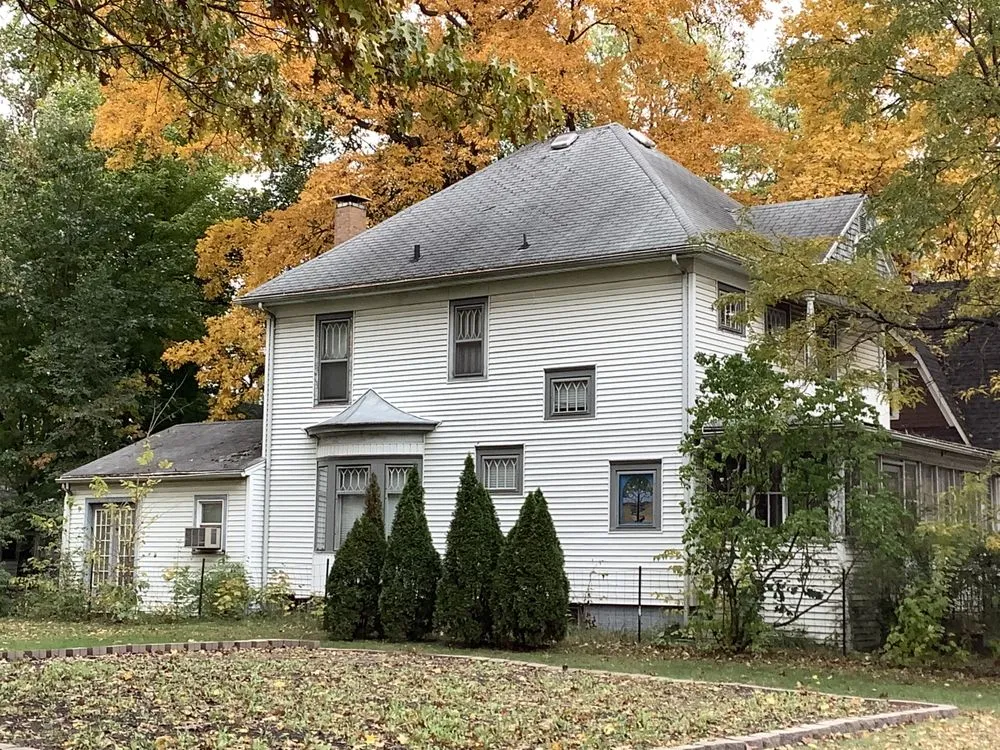 Slide of Lanes Roofing