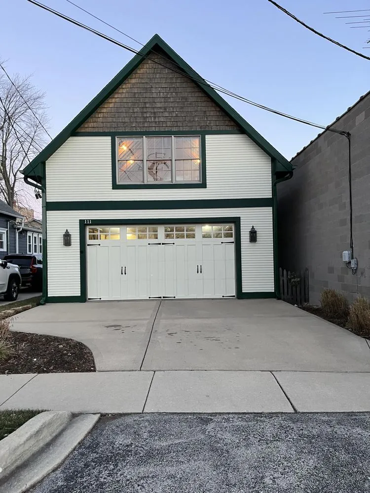 Slide of Lang Home Exteriors