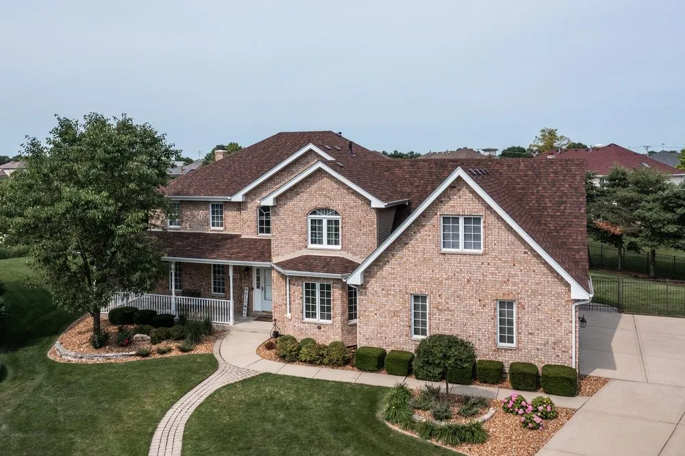 Slide of Lang Home Exteriors