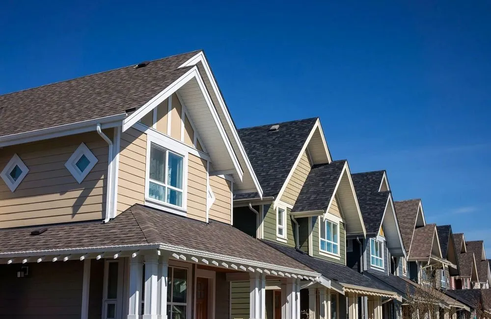 Slide of Lanier Heights Roofing