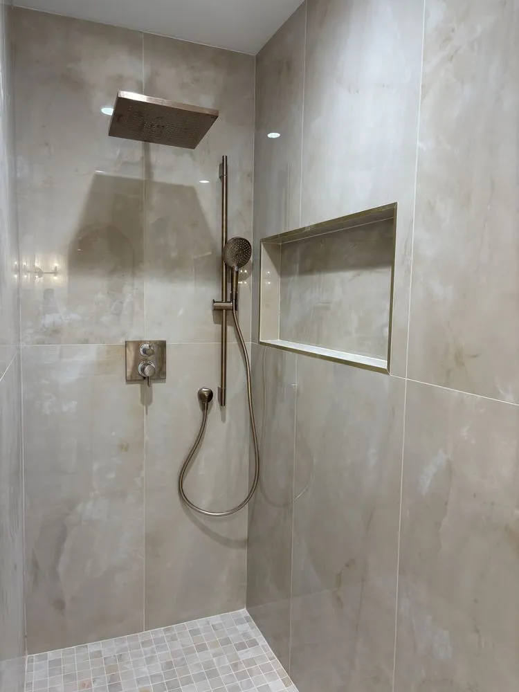 Slide of LAR Construction and Remodeling