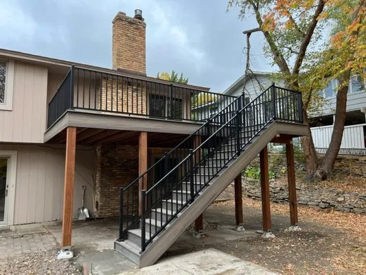 Lara Deck's & Exteriors