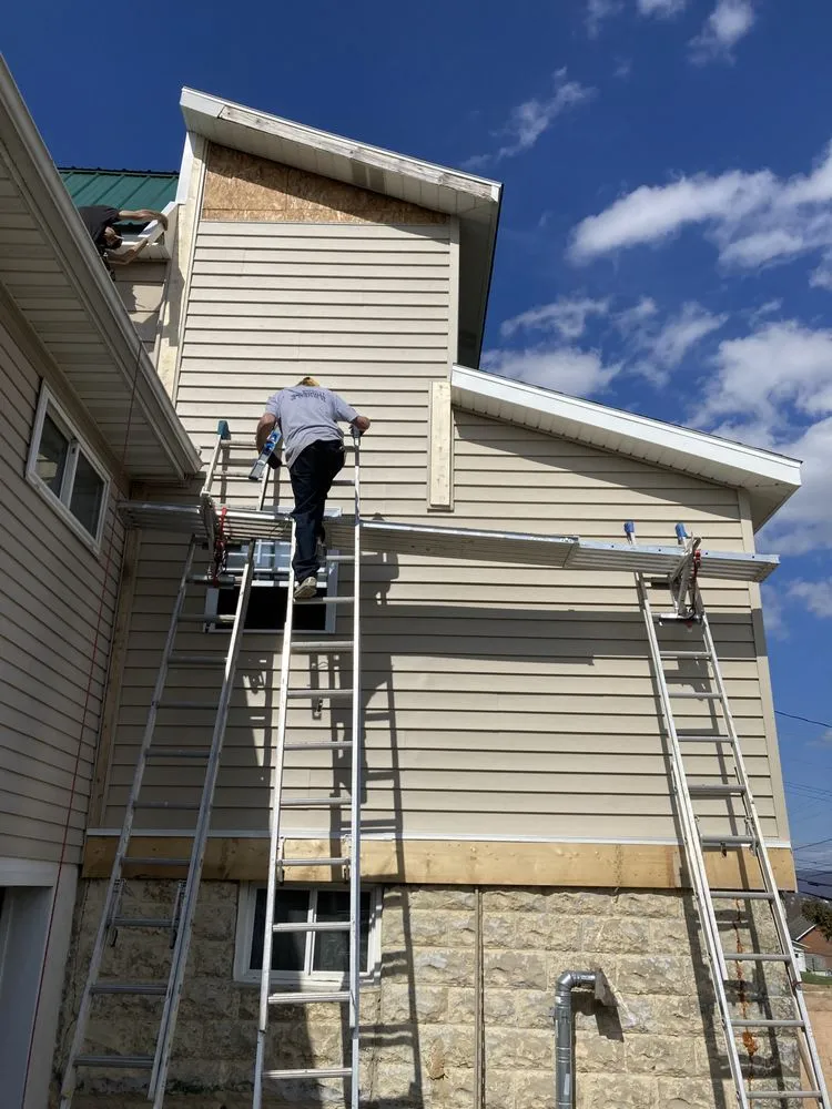 Slide of Lardieri Construction