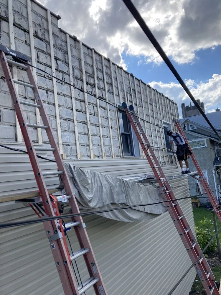 Slide of Lardieri Construction