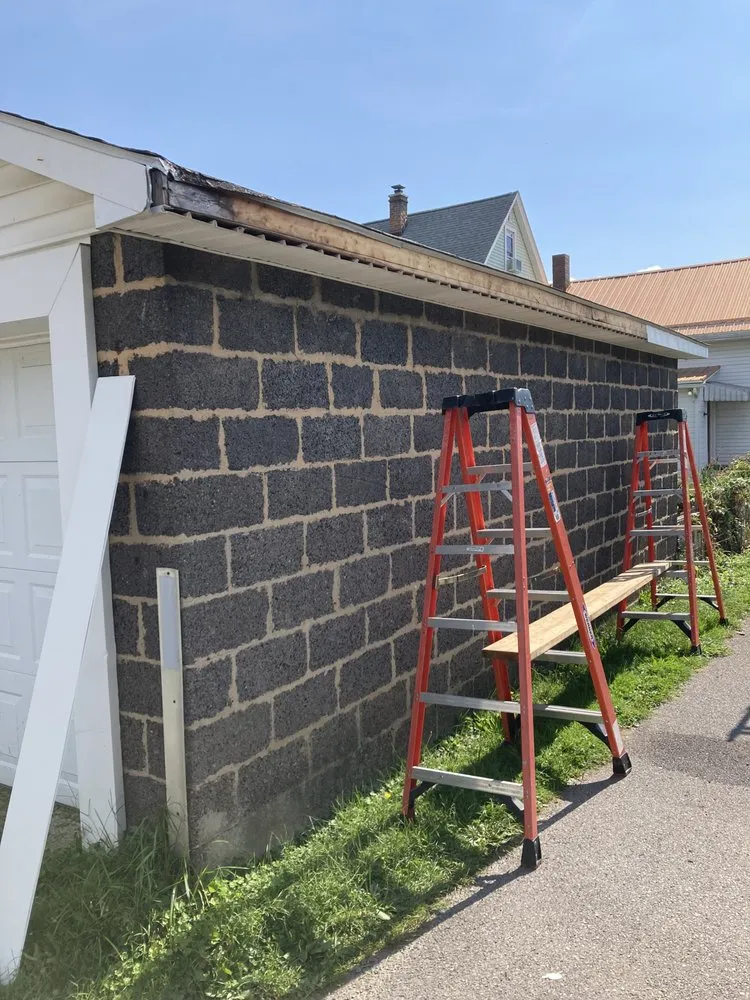 Slide of Lardieri Construction