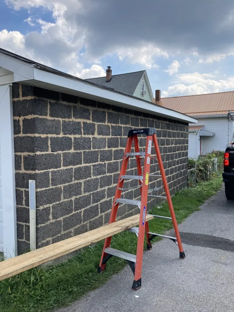 Slide of Lardieri Construction